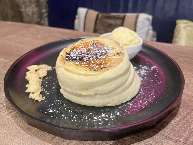 cafeRob（カフェロブ）久留米店　クリームブリュレパンケーキ