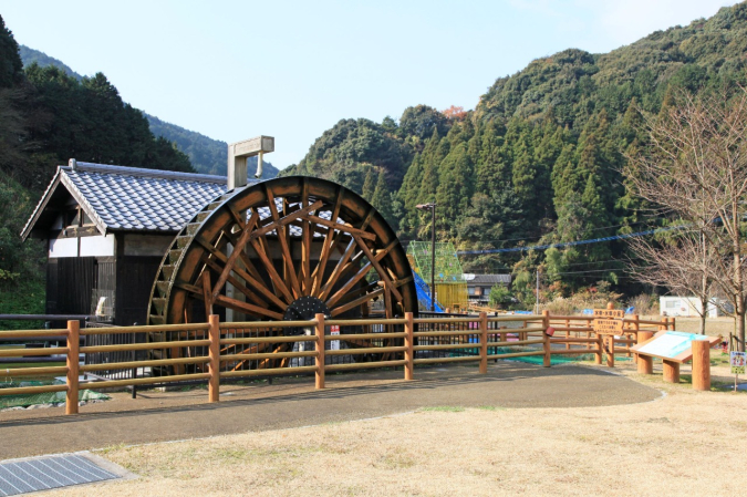 Ichinose Water Park Waterwheel