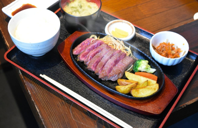 Yakiniku Renge steak set meal