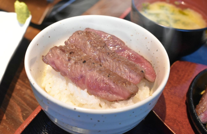 焼肉蓮華　ステーキ定食