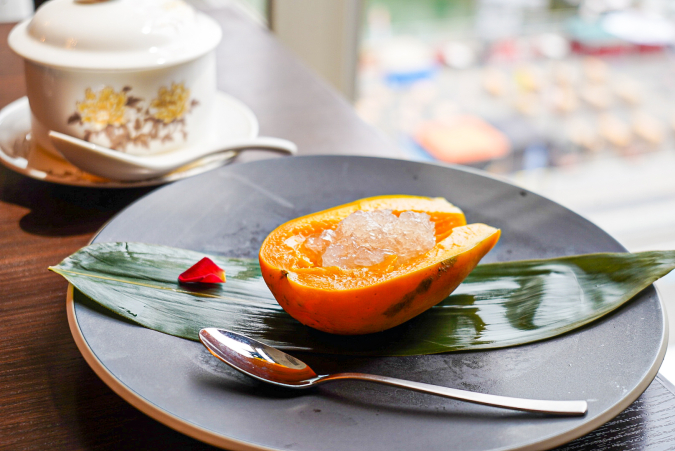 Lao Shanghai: Steamed papaya