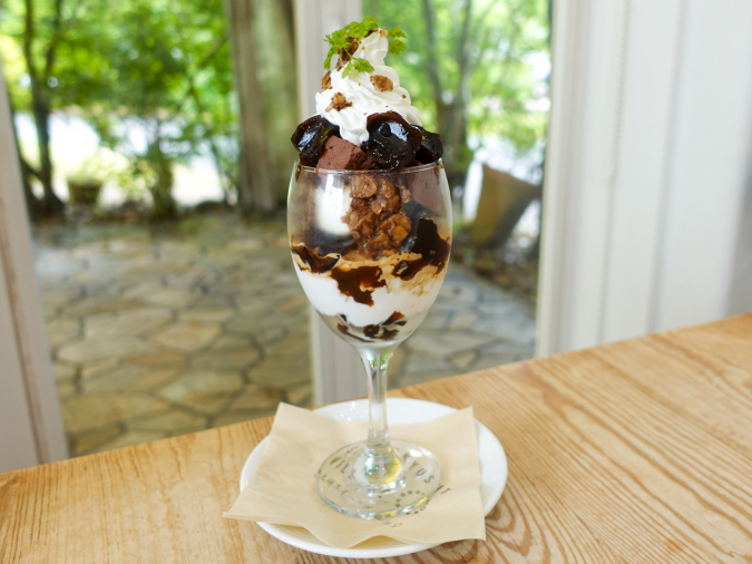 sweets shop FAVORI PLUS（スイーツショップファボリプュ）　Cafe Rum Chocolate Parfait（カフェラムショコラパフェ）