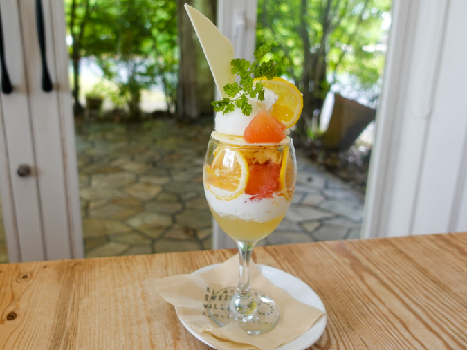 sweets shop FAVORI PLUS（スイーツショップファボリプュ）　Pink Lemonade Parfait（ピンクレモネードパフェ）