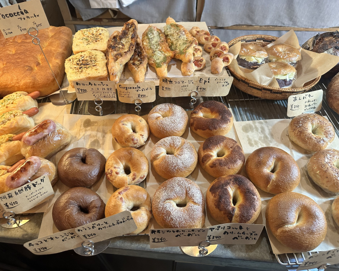 Eiji's Bread Shelf Boulangerie Patisserie E-ji＆co.