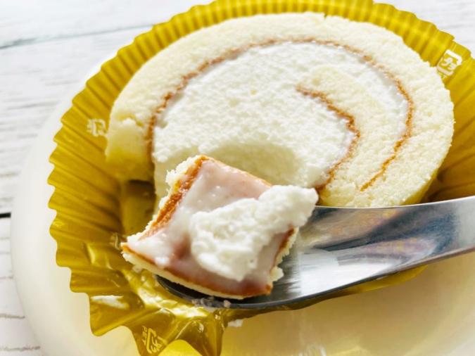 Seven-Eleven "White Milk Roll"