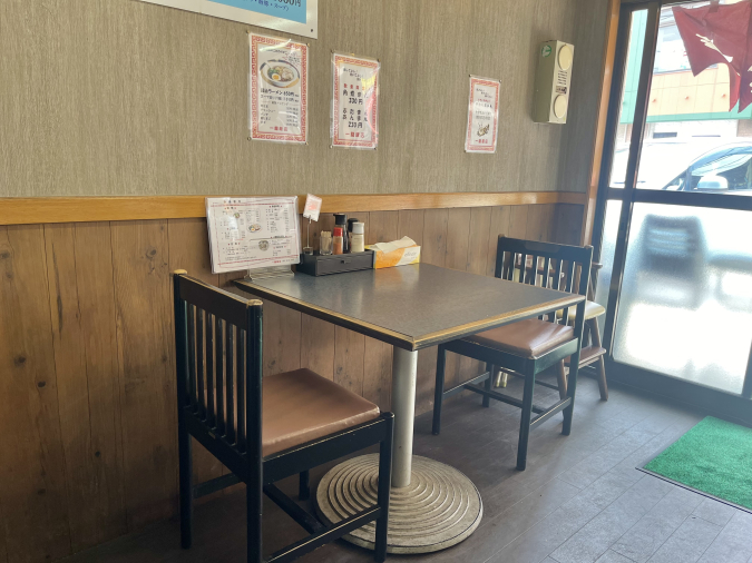 一龍飯店（いちりゅうはんてん）　店内