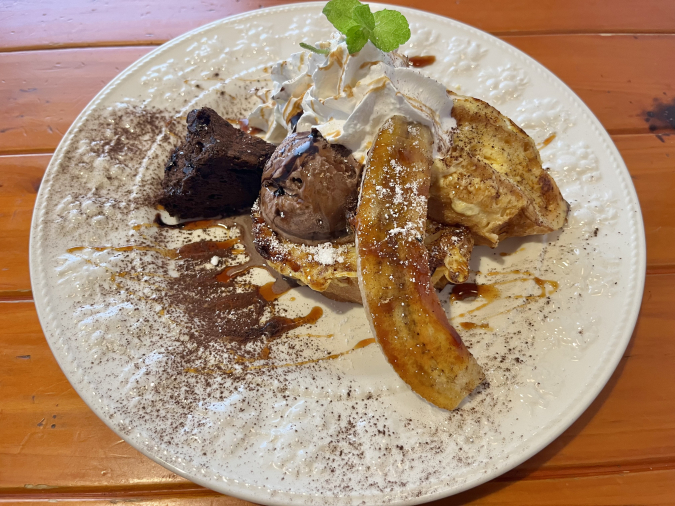 Traditional Japanese Cafe & Bar Saburo36 - Chocolate Gateau and Chocolate Ice Cream with Banana Caramelized Sauce