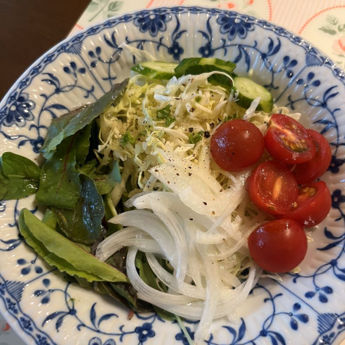 Cafe MAKI Lunch Salad