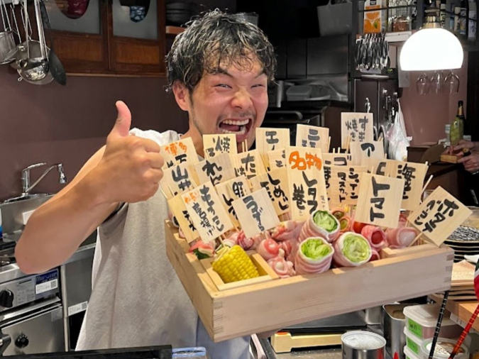 Sake Tokushi Ototto - The owner and the food