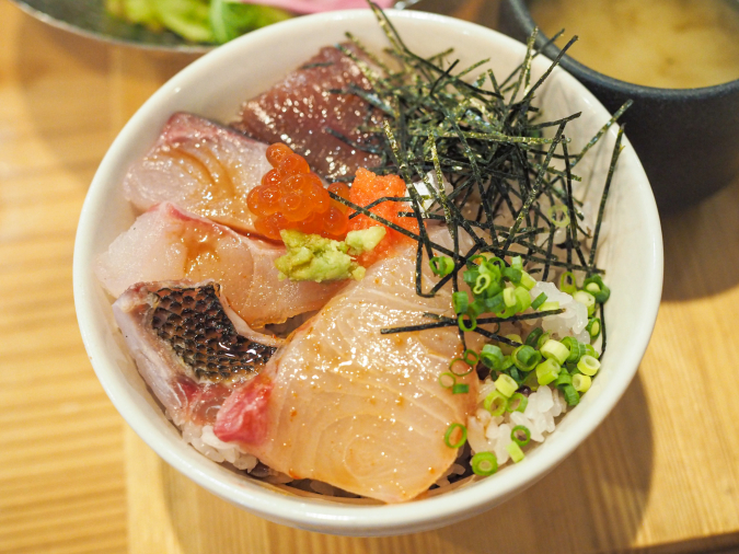 小料理屋そのへん　海鮮丼