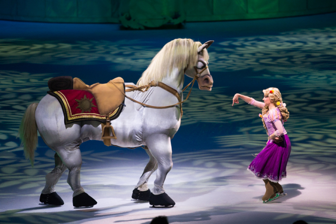 Tangled Disney on Ice "Find Your GIFT"