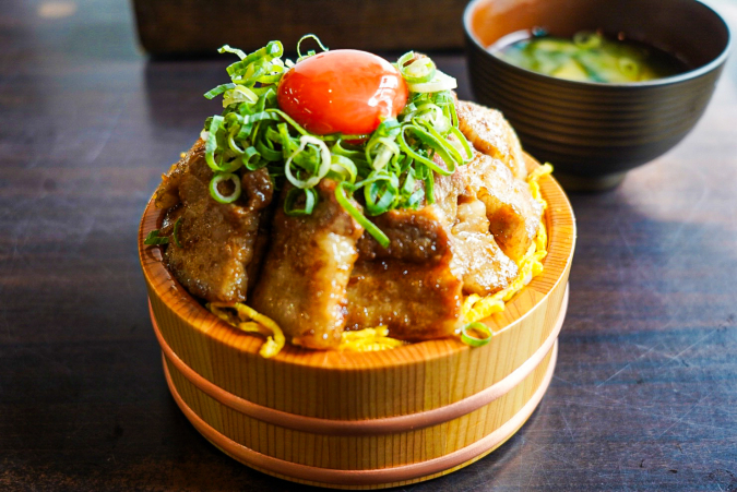 Toriyasu Shokudo: Pork Belly Rice Bowl