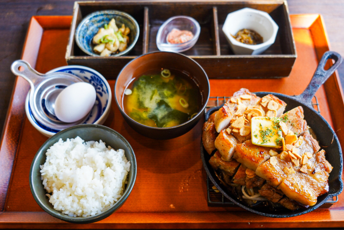 とり安食堂：トンテキ御膳