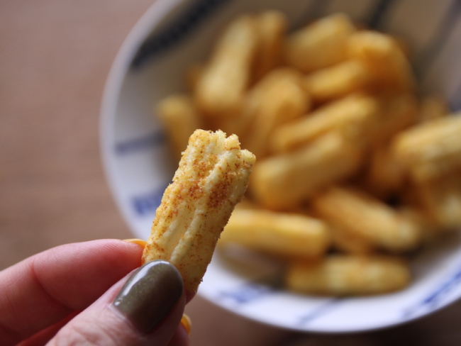 I picked up some MUJI fried rice crackers with tomato curry flavor.