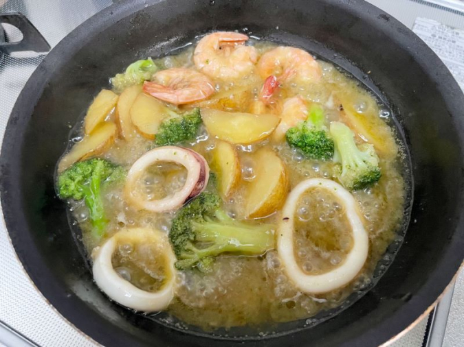 MUJI "Frying Pan Meal Kit: Shrimp and Squid Ajillo"