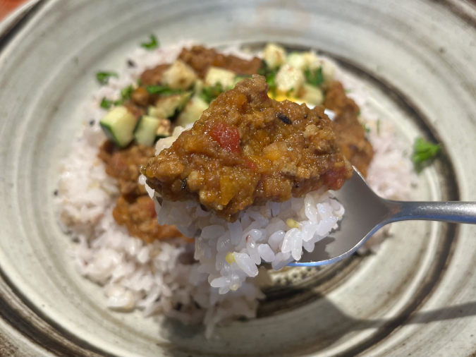 KARAE TABLE: Special keema curry with Sakura pork and seasonal vegetables