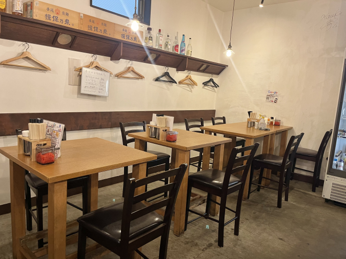 豚煮夢中　店内