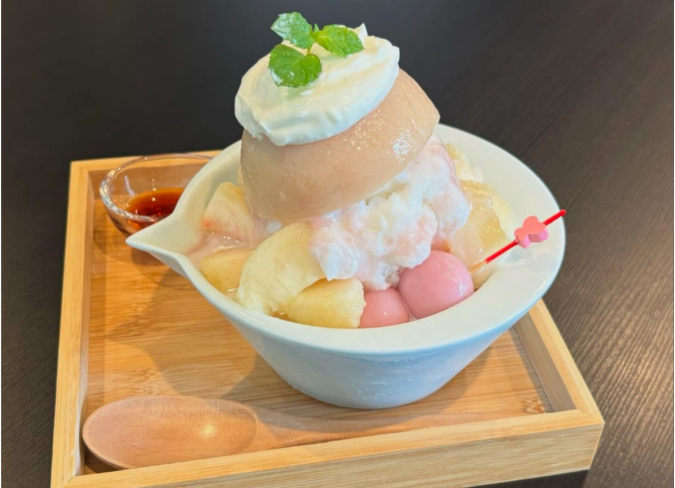 Shunkasasha Day and Season Peach Ice Cream