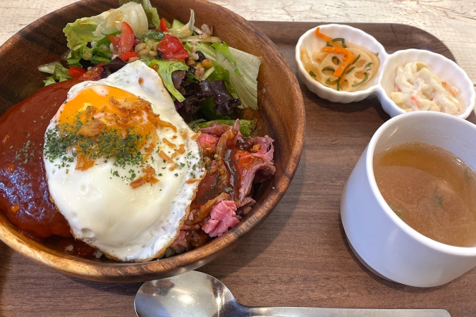 Cafe Dining Makana Loco Moco Lunch