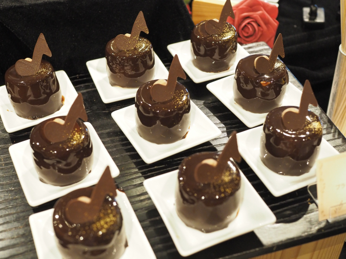 ANA Crowne Plaza Fukuoka Dessert Buffet ~Chocolate Orchestra~ Praline Chocolate Milk