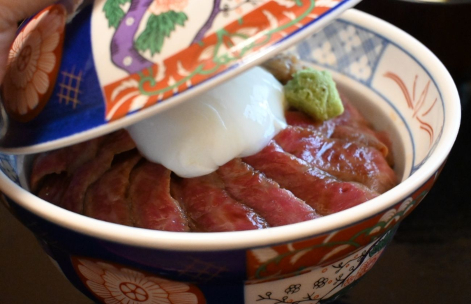 四季亭　雲仙あか牛丼