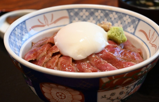 四季亭　雲仙あか牛丼