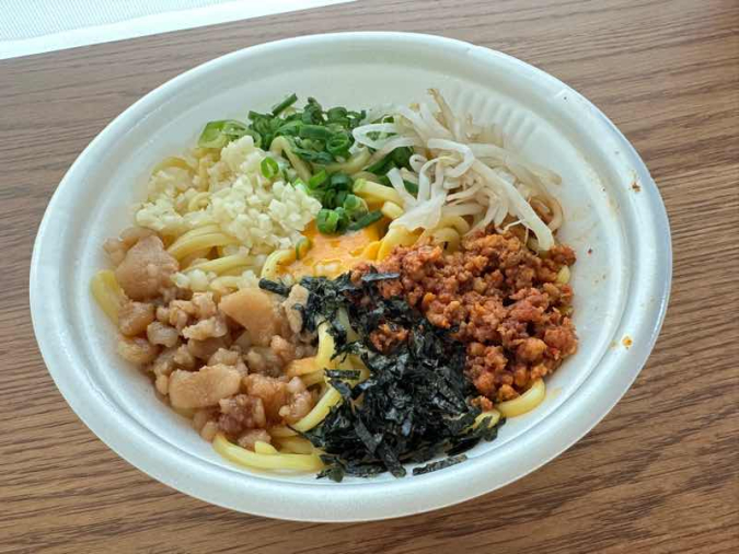 麺屋こころ監修　背脂ニンニクマシマシ！台湾風まぜそば