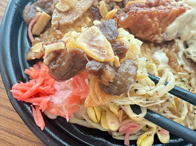 大盛ごはん！タルタルから揚げ＆にんにく豚焼肉丼