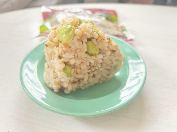 Edamame and salted kelp rice balls are packed with dietary fiber