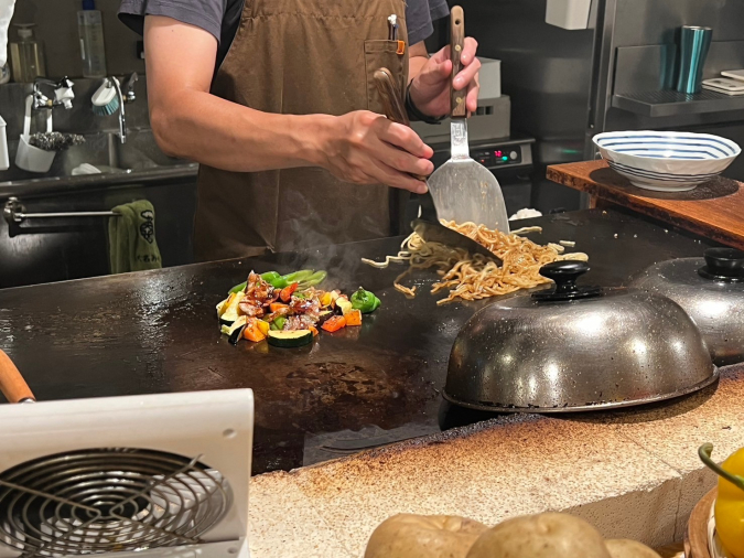 お野菜と私　大名みどり　カウンターの眺め