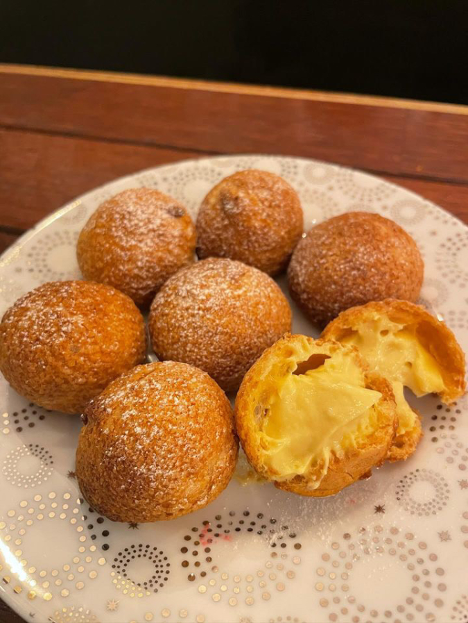 Cream puffs from Patissrie et Cafe Hedera