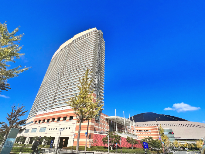 Hilton Fukuoka Sea Hawk exterior