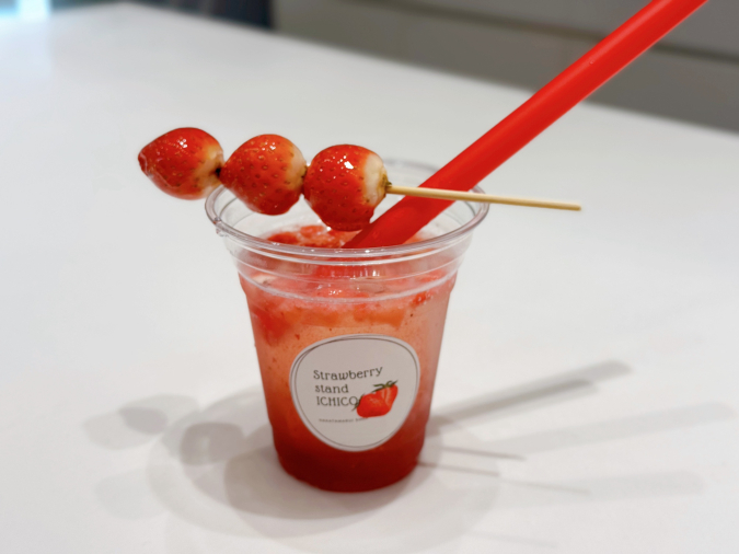 STRAWBERRY STAND ICHICO　イチコ　いちご飴ソーダ