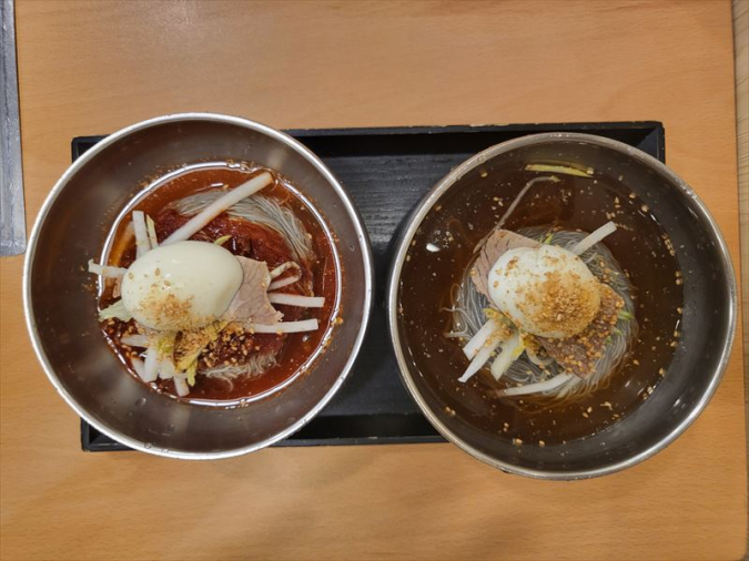 ハムギョンミョノッの半々冷麺セット