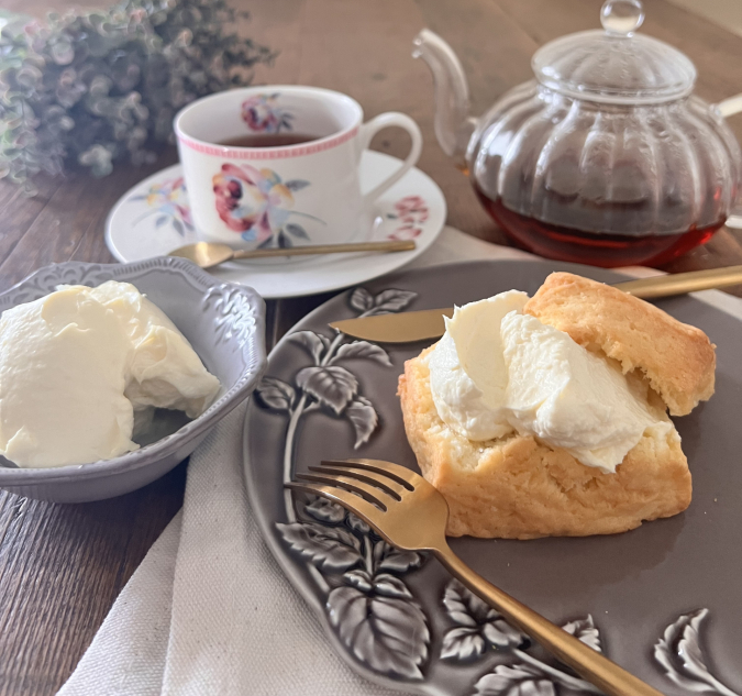 Hakata Hankyu Winter Hokkaido Products Fair Toyotomi Onsen Kawashima Ryokan Scone sandwich with extra clotted cream