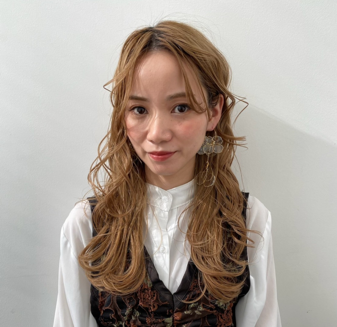 ヘアスタイリスト・満丸香澄さん（『CHERIE hair design』所属