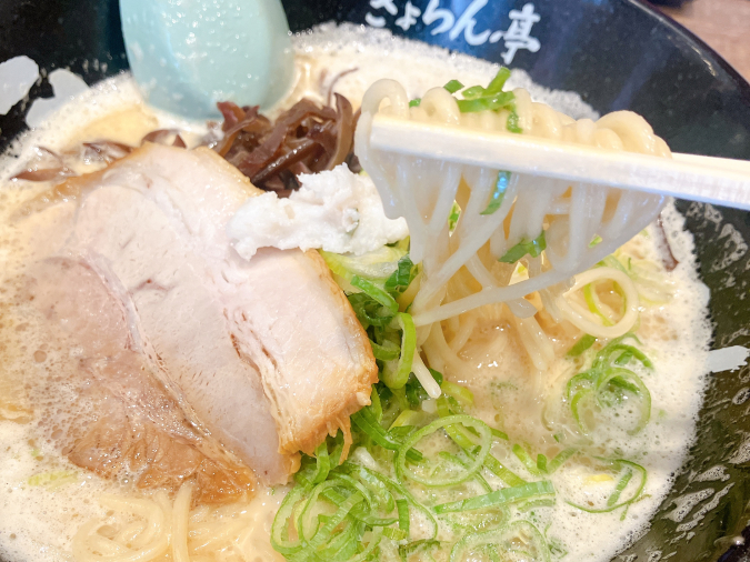 ぎょらん亭　どろラーメン