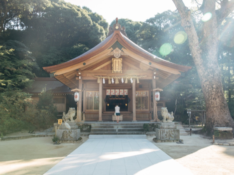 竈門神社　本殿