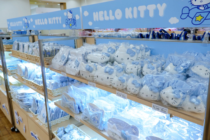 「Hello Kitty 50th Anniversary Market」福岡三越／撮影・博多あや．