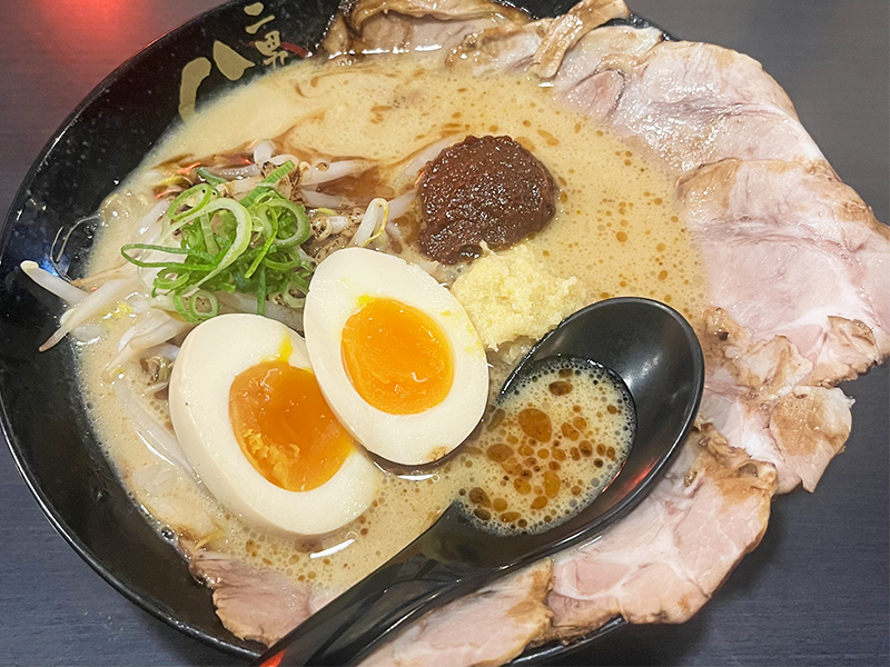 キャナルシティ博多「ラーメンスタジアム23周年」スペシャルラーメン・【らーめん二男坊】博多豚骨HOTジンジャー／バスター