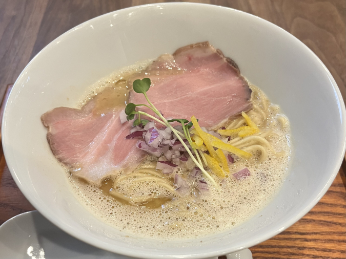 ラーメンと鶏鉄板 チキンマン　鶏そば