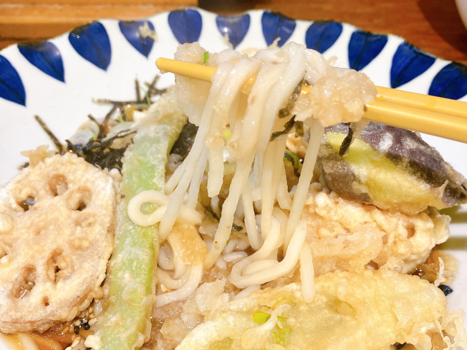 うどん屋麺之介　野菜天ぶっかけ