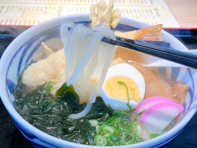 うどん屋としはる　具だくさんうどん