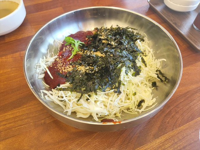 ブウォンドンカルグクスのビビン麺