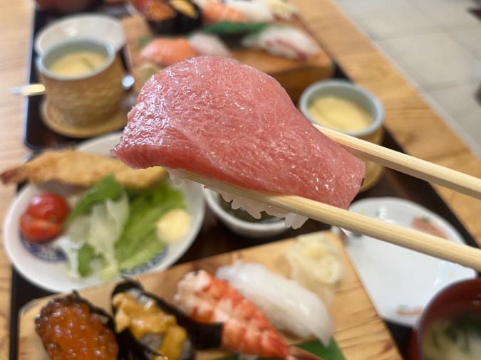 一心鮮魚店　すし定食（マグロ）