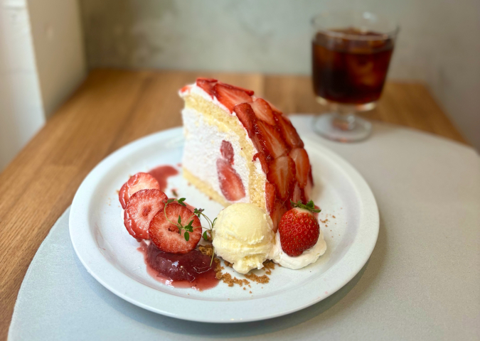 いちごやcafe TANNAL（タンナル）福岡大名店　あまおうズコットケーキ