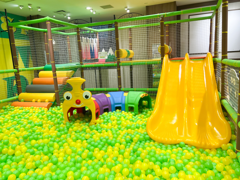 TheKidsリバーウォーク北九州店　巨大ジャングルジム