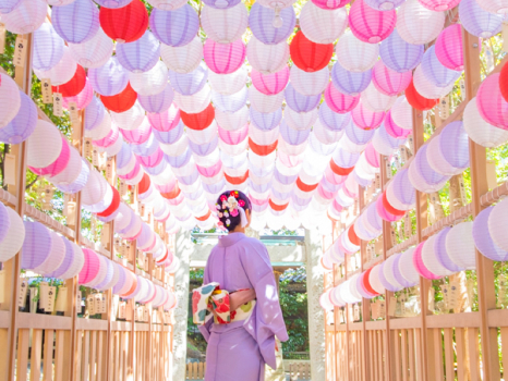 現人神社（あらひとじんじゃ）恋ぼんぼり