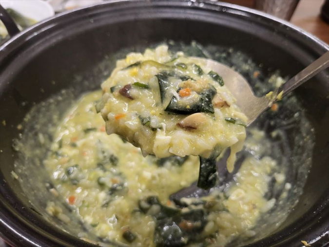 キッパルチブの海鮮ワカメうどん鍋からの雑炊