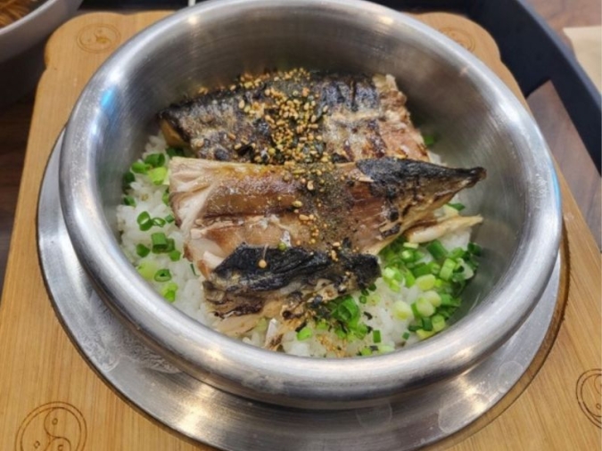 サバ研究所　サバ釜めし